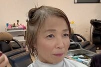 【美しい】シカゴから来店した女性「お任せ」で劇的イメチェン　カット後の姿に「想像を超える」