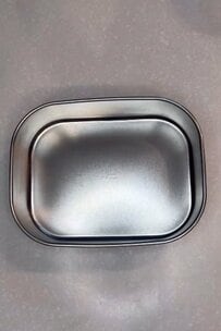 焼きそばに目玉焼きをどーん！おにぎりも入った【女子高生弁当】が話題！詰めてからのひと工夫も必見