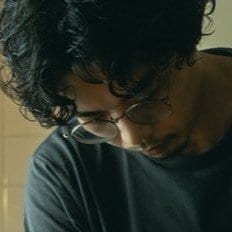 「時間の積み重ねが魅力」築53年“昭和レトロ”団地暮らしのポートレートに心奪われる 30代男性のお洒落なインテリアに「団地って魅力的」