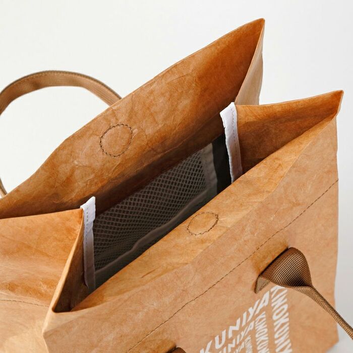 英字新聞や海外のマルシェで使われるような、くしゃっとした紙袋のような見た目