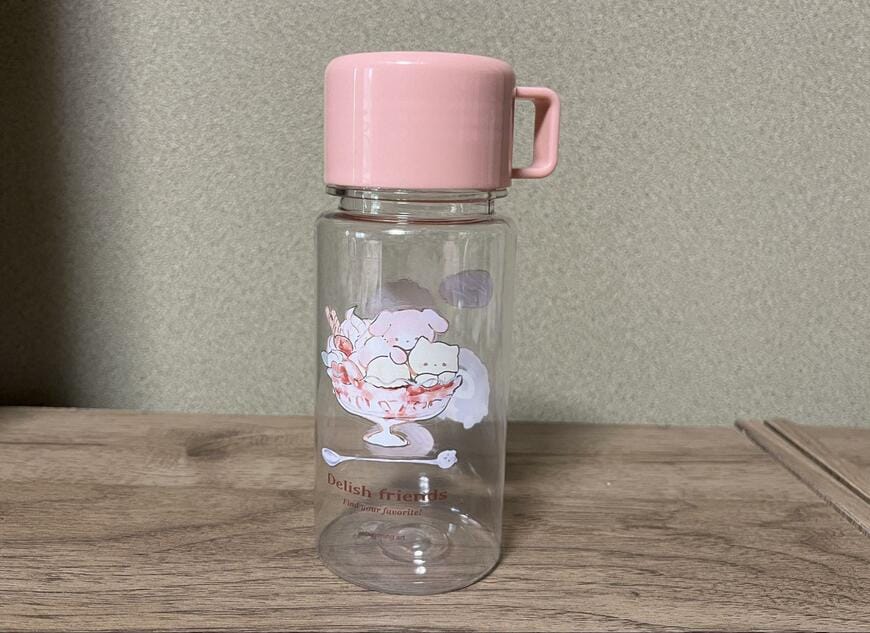 筆者撮影（セリア、デリッシュフレンズ コップ付ドリンクボトル390ml）