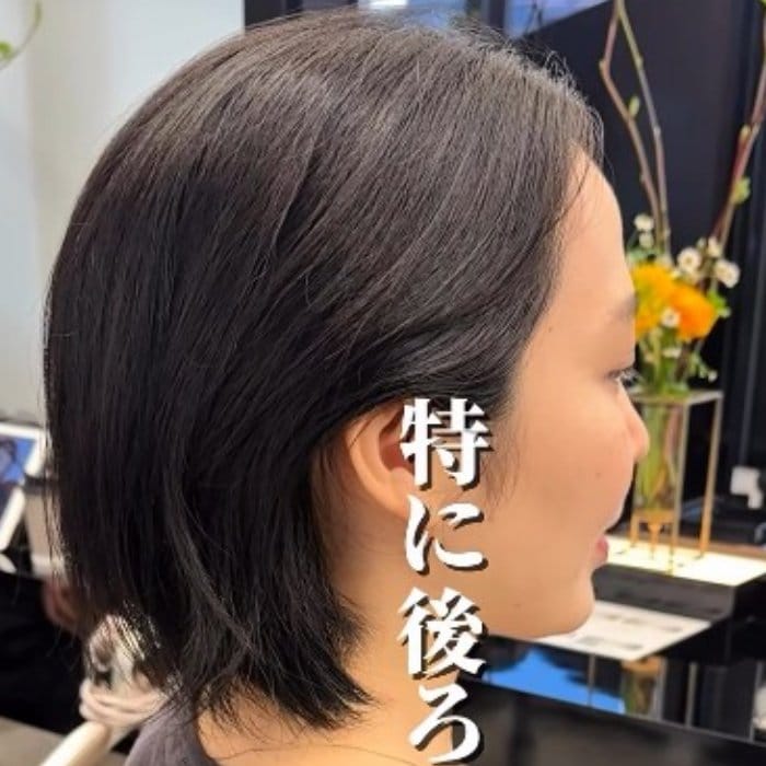 【大変身】後ろ髪がふくらみやすい女性がショートカットで大胆イメチェン！洗練された印象に