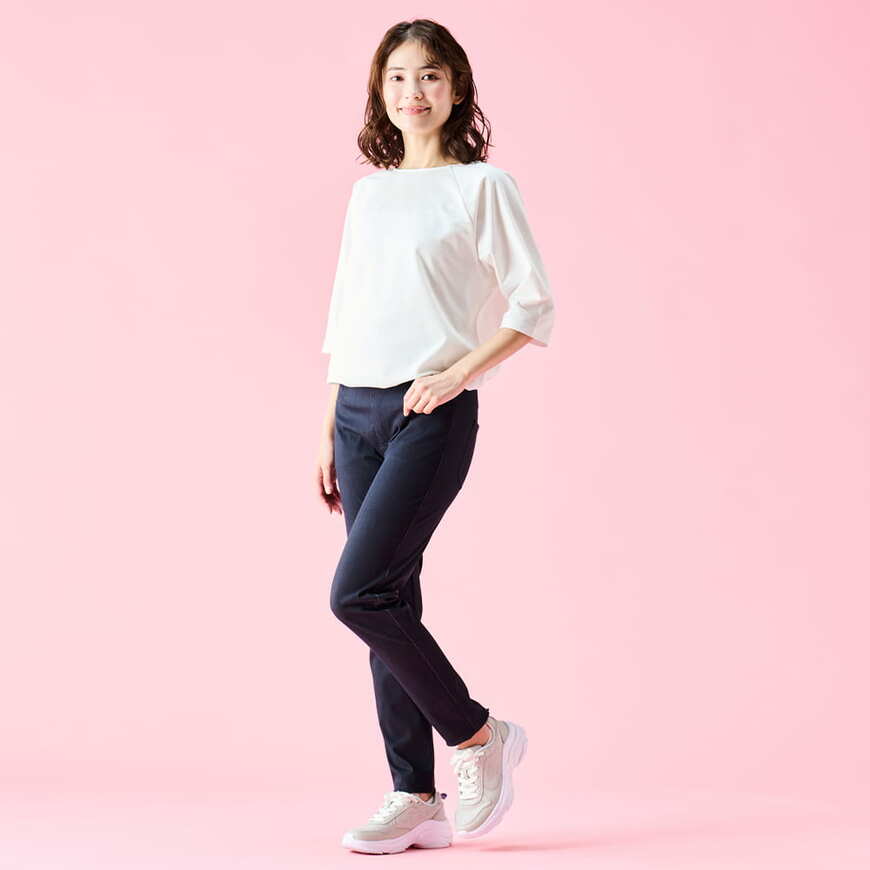 出所：ワークマン公式　レディースソロテックス(R)使用シーンレスラグランＴシャツ