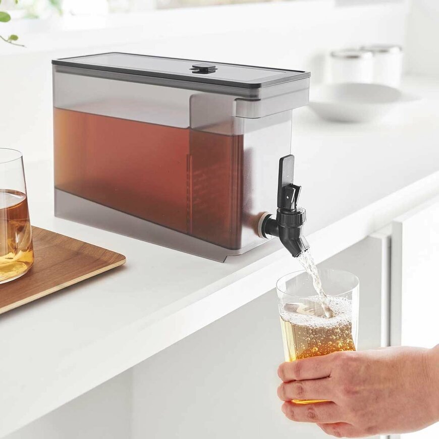 出所：山崎実業公式　冷蔵庫ドリンクサーバー タワー 2.8L