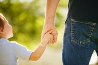 「世界一かっこよかった」休日の夫の姿が話題に　妊娠中の妻と幼い娘を思いやる姿に「中身までイケメン」