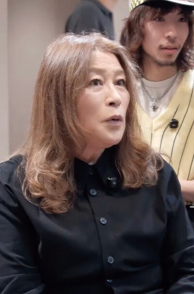変身前の女性