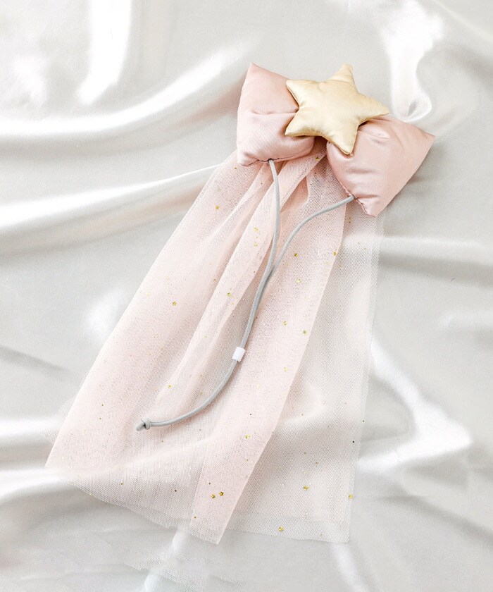 おりひめは後ろに広がるベールとお星さまのワンポイントに注目