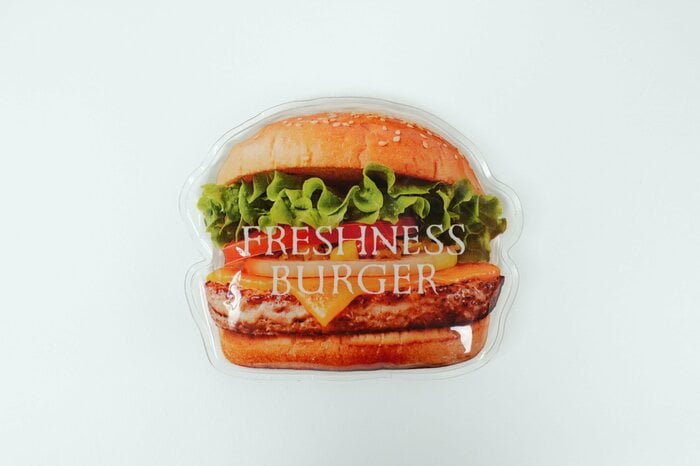 人気を誇るクラシックチーズバーガーの形状をリアルに表現