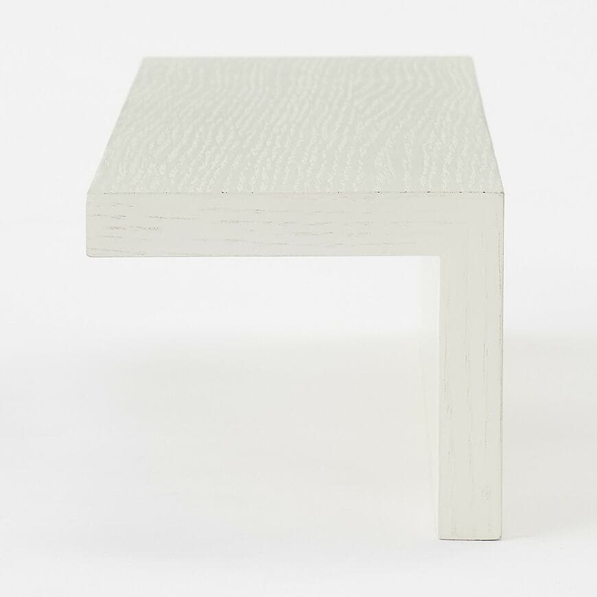 出所：無印良品ネットストア 壁に付けられる家具棚