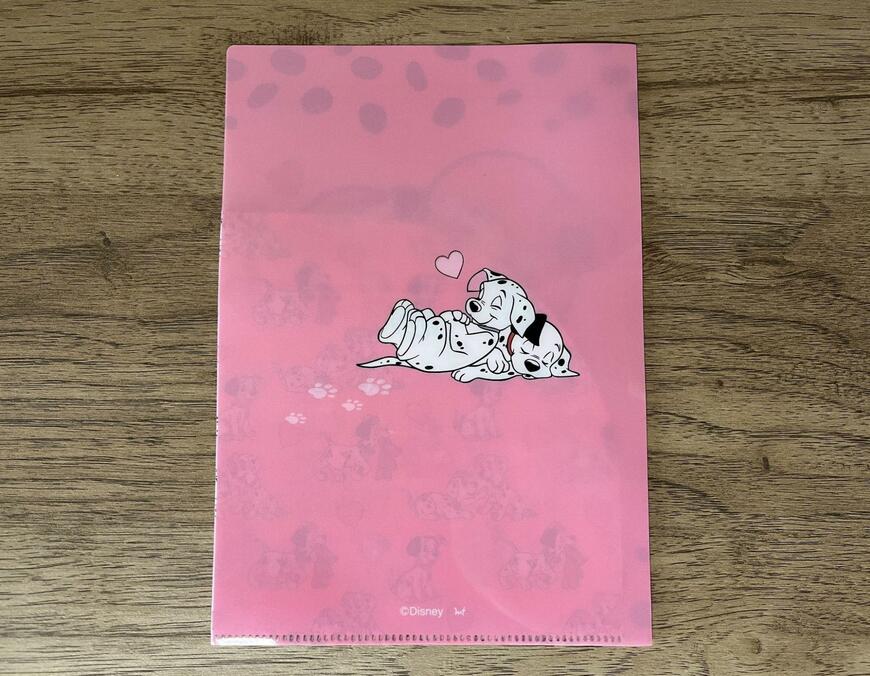 セリア、A5 二つ折りクリアファイル/101匹わんちゃん 画像