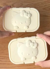 【生活術】不要になったウェットシートの蓋を再利用。麦茶パックや小物収納、コンセント周り等に幅広く用途を広げ、生活が便利になる無駄のない工夫