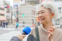 厚生年金と国民年金「ひとりで月額20万円以上もらえる人」の割合は？標準夫婦のモデル年金は合算で23万2784円だが…