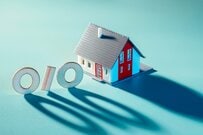 【住宅ローン】残高3000万円、「変動金利」1%上がると返済額はいくら増える？「金利が上がったら家計は耐えられる？」負担がどれくらい増えるかシミュレーション