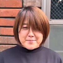 「若く見えるショートヘア」を希望の女性　長さは変えずにプロの技で「軽やかショート」に印象チェンジ