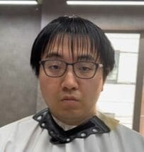 「すごい変わった！」プロポーズする男性が人生初の美容室へ。小学生からの髪型を変え、伸ばした髪をカットして全体に動きをつけるスタイリングの手順と仕上がり