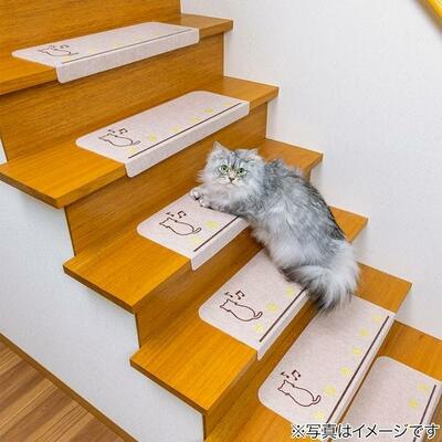 ニトリ、おくだけ吸着蓄光階段マット(ネコ)商品画像