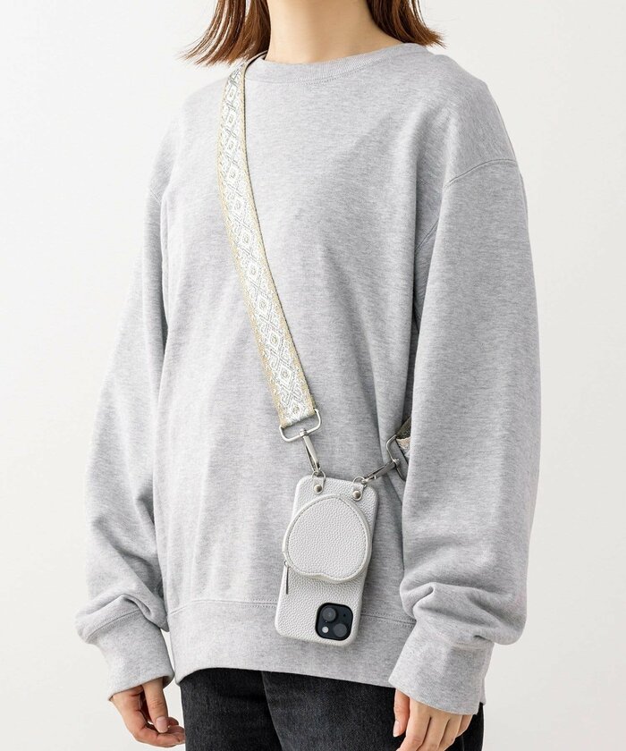 ファッションのアクセントになるような高見えアイテムが欲しい方には「刺繍テープスマホストラップホルダー」