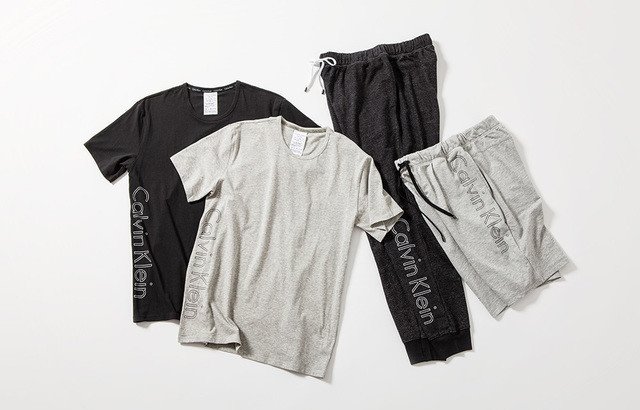 Calvain Klein - Tシャツ 5,940円（税込）、スウェット 9,180円（税込）、ショートパンツ 6,264円（税込）