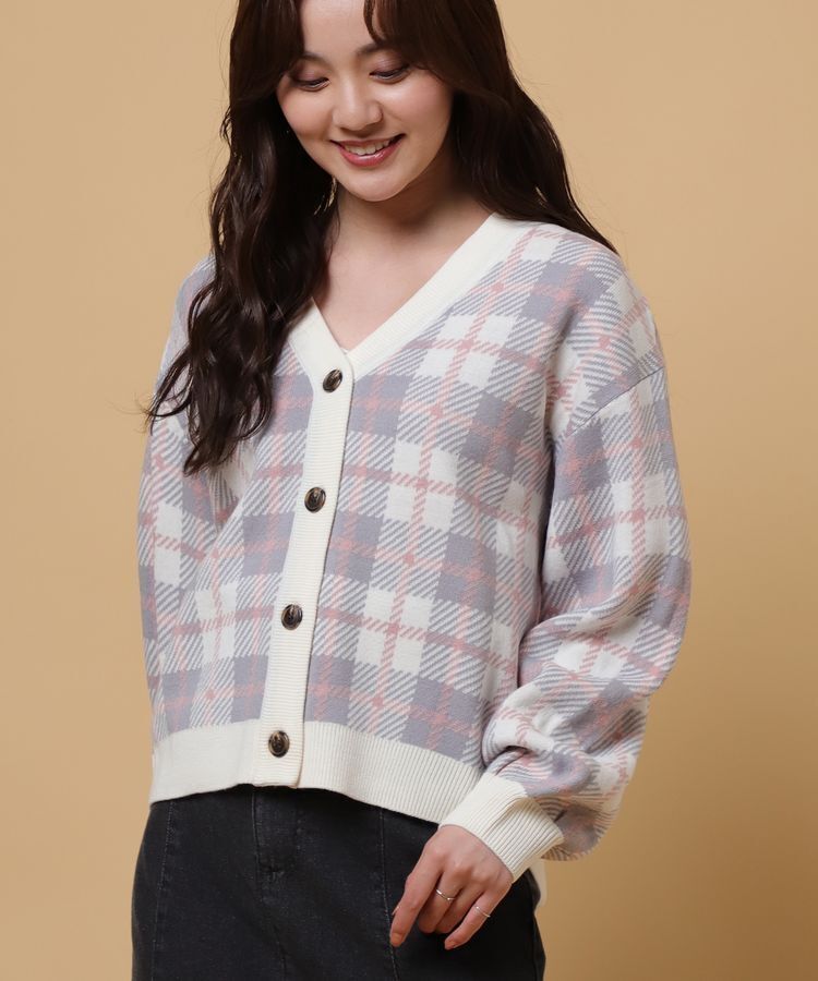 出所：ハニーズ公式通販サイト 総柄カーデ