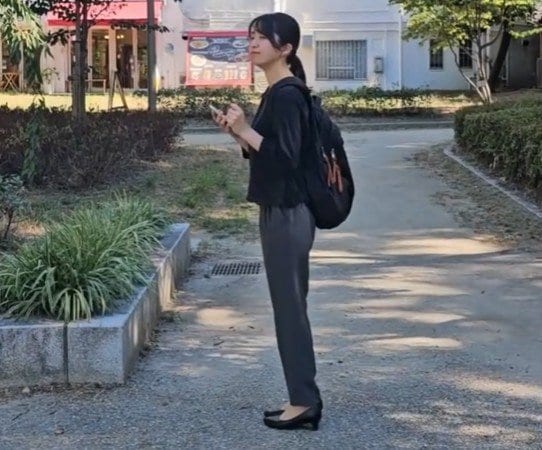 ひとり旅あるあるだと思うこと4選！「寝たいだけ寝る」「公園やカフェでぼーっとする」に思わず納得