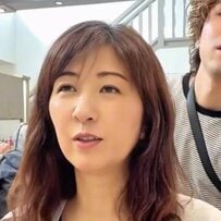 ショートボブ希望「髪の広がりとパサつき」に悩むマダムが大胆イメチェン！激変したアフターに「全然違う人みたい」と驚き