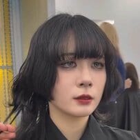 【大変身】「髪が今どうなってるかわからない」女性がプロにお任せで大胆イメチェン！個性的で可愛いアフターが話題