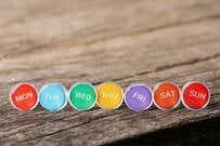 予想通り！？ ビジネスパーソンが「嫌いな曜日」、1位は何曜日？