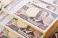 【中間管理職】平均年収一覧表、うちの「部長・課長・係長」の年収はいくらぐらい？年収UPでも満足度が上がりにくい「3つの背景」とは