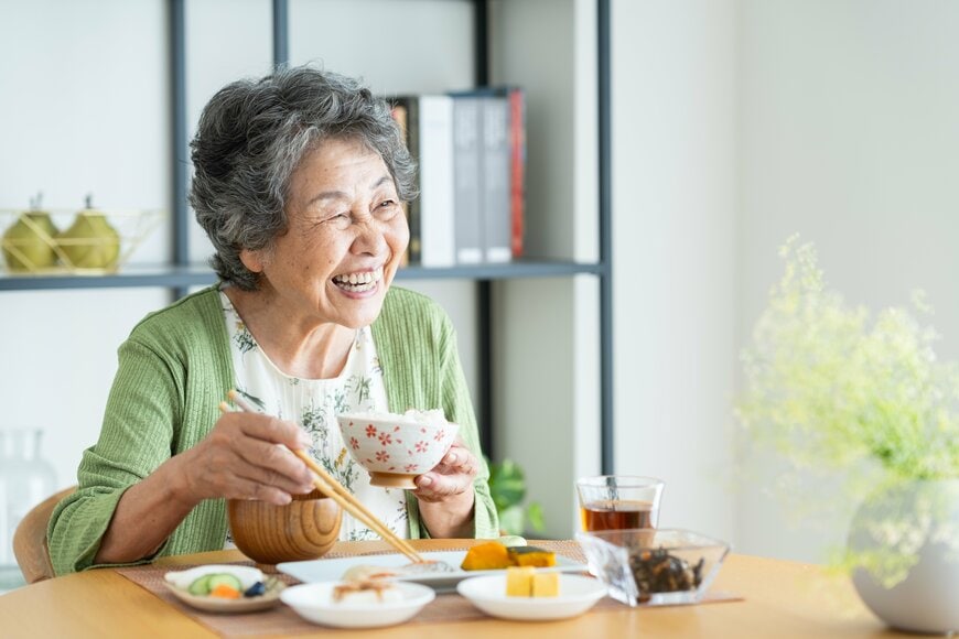おひとりさまの老後資金はいくら？60〜70代単身世帯のリアルな貯蓄額と「2つの備え」を現役FPが解説