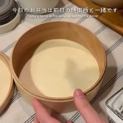 妻が作る【旦那におくる毎日弁当】シンプルでお手軽！〈そぼろのあんかけ〉をのっけた「丼弁当」が美味しそうと話題