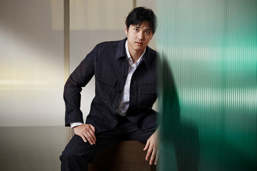 出所：ヒューゴボスジャパン株式会社「スマートカジュアルな洗練：大谷翔平選手、BOSSのラグジュアリー ウェアで輝く」