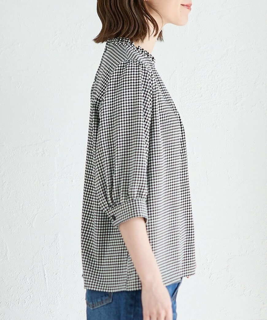 ハニーズ公式　6分袖フリルブラウス（横、袖）