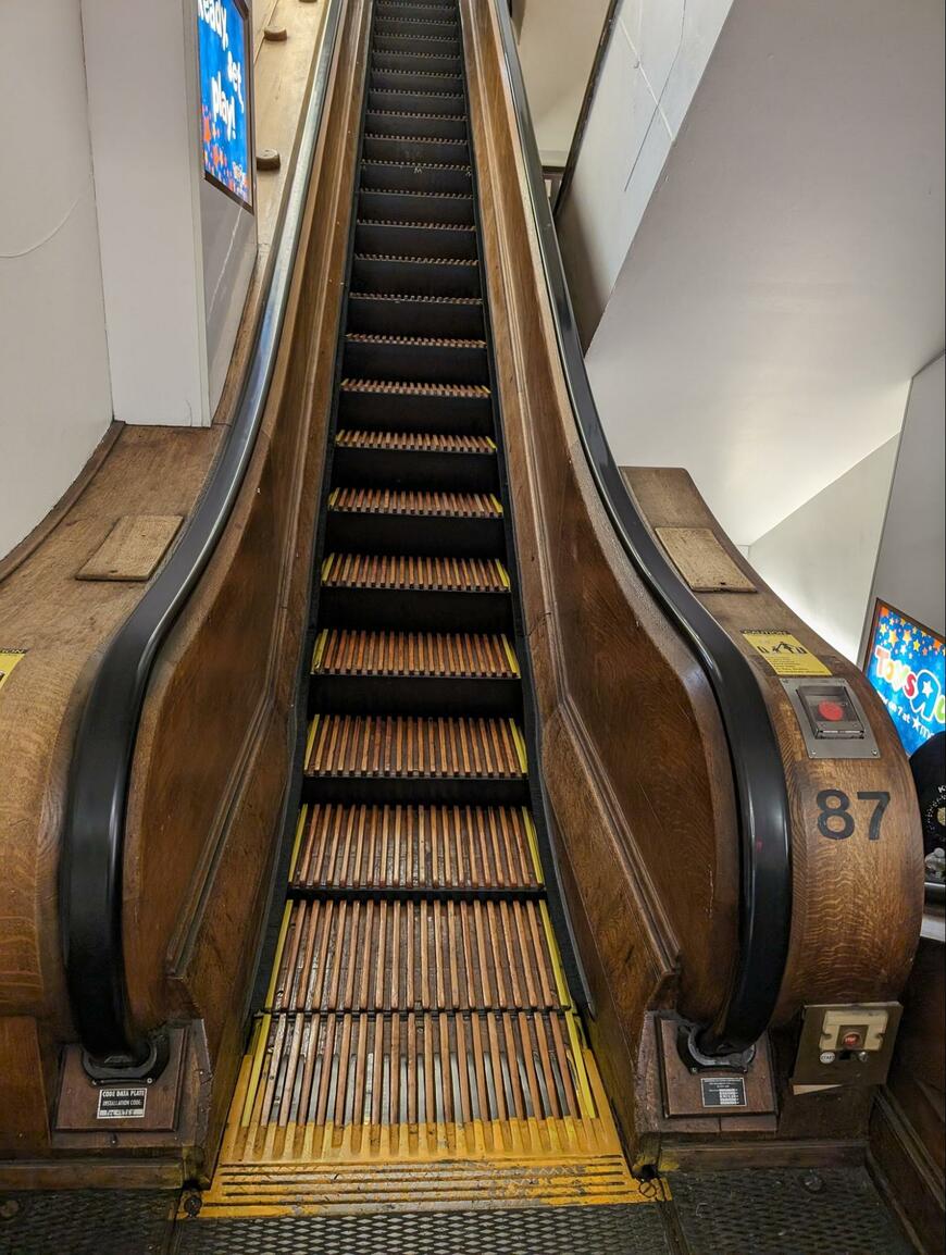 世界最古のエスカレーター