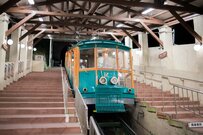 六甲ケーブル山上駅にあった「ツバメの注意書き」　関西弁でのメッセージに「ええんやで」の声が続出