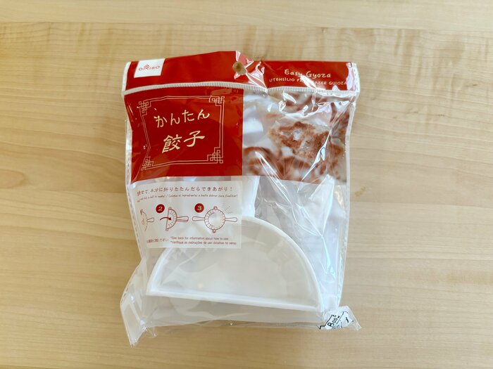 ダイソーの「かんたん餃子メーカー」
