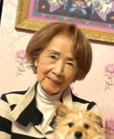 【91歳マダム】が着こなすモノクロコーデ　大胆ボーダージャケットに「とても素敵」「こんな風に年齢を重ねたい」