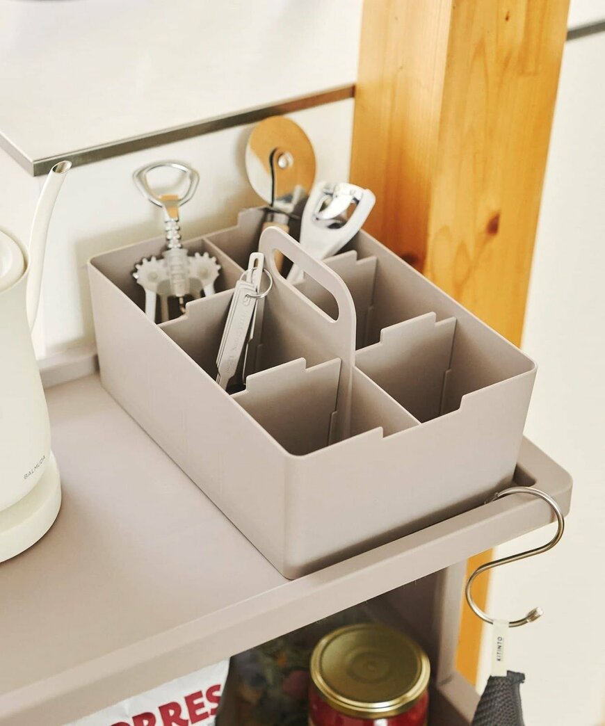 出所：パルグループ公式ファッション通販サイト 3COINS デスクトート