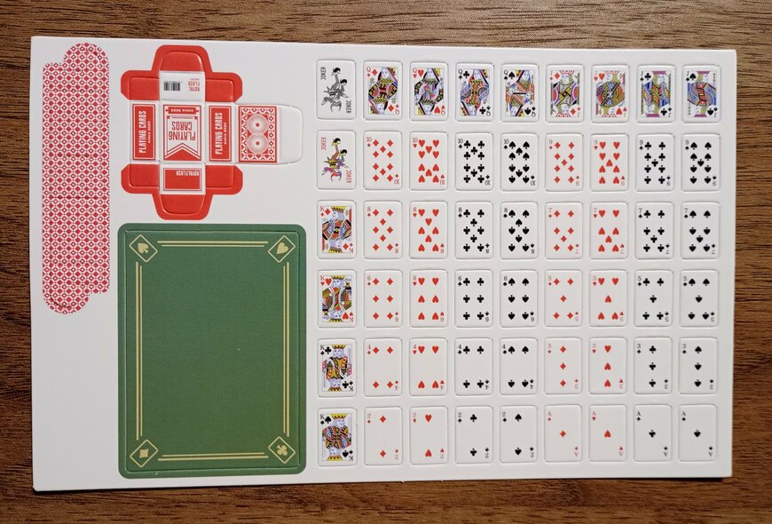 筆者撮影（セリア、4194 ぬい用 トランプ）