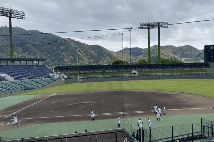 強豪社会人野球チームの公式戦中　バックスクリーンに映し出された映像に「一番アカンやつ」との声