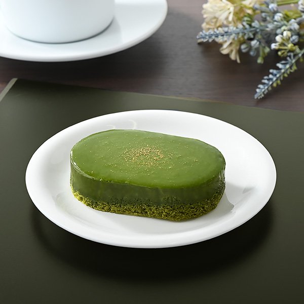 ファミリーマートの新商品：濃い宇治抹茶のテリーヌ