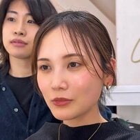【大変身】長め前髪を生かしたハンサムマッシュで大胆イメチェンした女性！「さすがです」と拍手の仕上がり