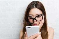 国民年金保険料の全額免除、申請すれば将来の年金は本当に半分もらえる？「納付猶予」との違いと、追納しないまま放置した場合に将来いくら減るのかを試算