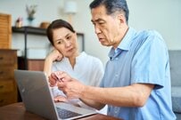 【厚生年金＋国民年金】「平均年収500万円で40年間働いた人」受給できる《年金月額》目安はどれくらい？