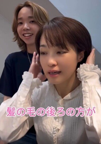 直近では2カ月前に髪をカットしたと話します