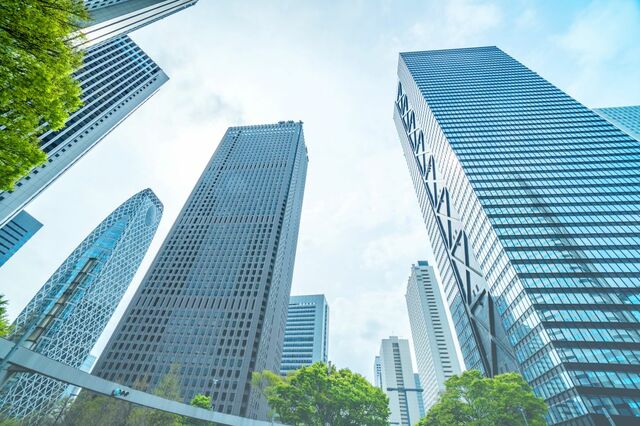 【令和すぎる】あまりにも「今風な定礎」を発見　斬新な書体に「粋だね」「時代に合ってる」