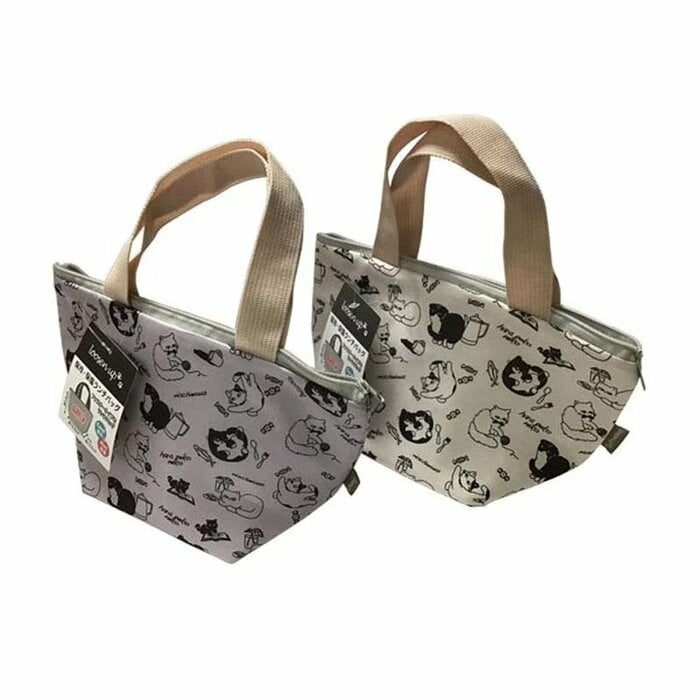 サイズは約140×125×125mmのスクエア型