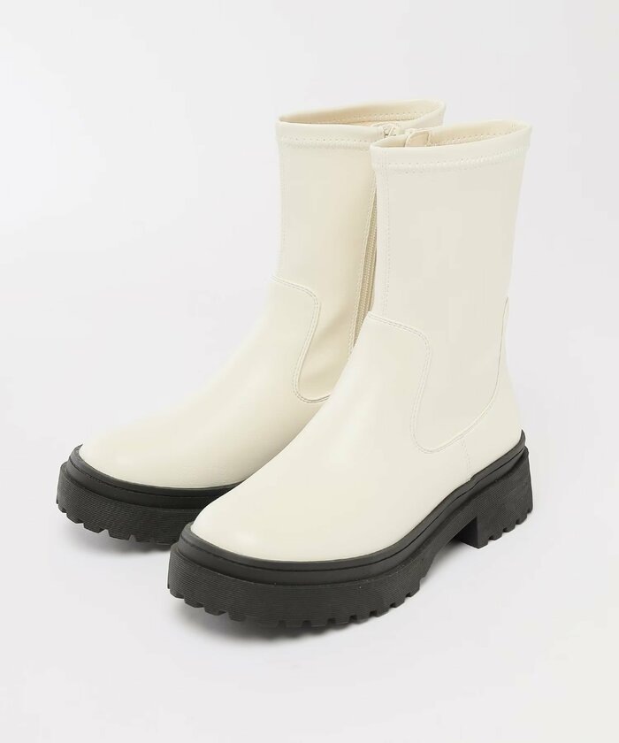 ストレッチが効いているので履き心地も快適