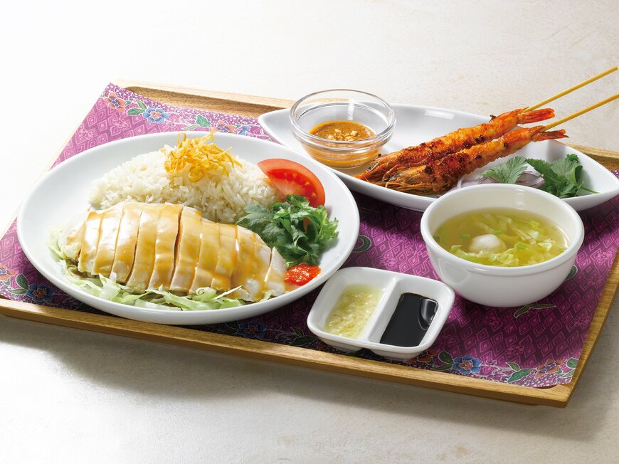 出所：ロイヤルホールディングス株式会社「「ロイヤルホスト シンガポール ジュエル店」グランドオープン記念 気分はシンガポール屋台！「シンガポールフェア」開催～7月11日（木）から国内のロイヤルホストで販売開始～」