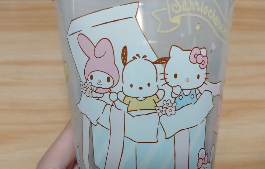 筆者撮影（ダイソー、タンブラー M/X ギフト）