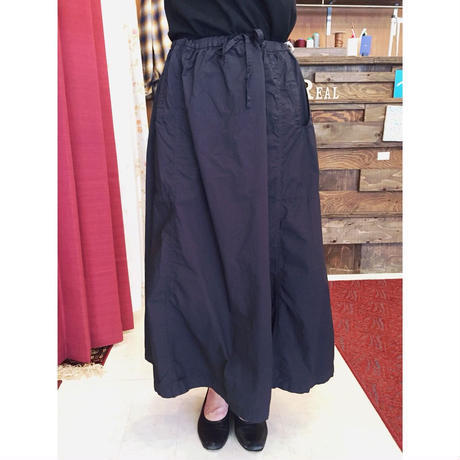 OMNIGOD - Easy Skirt ¥15,660（税込）